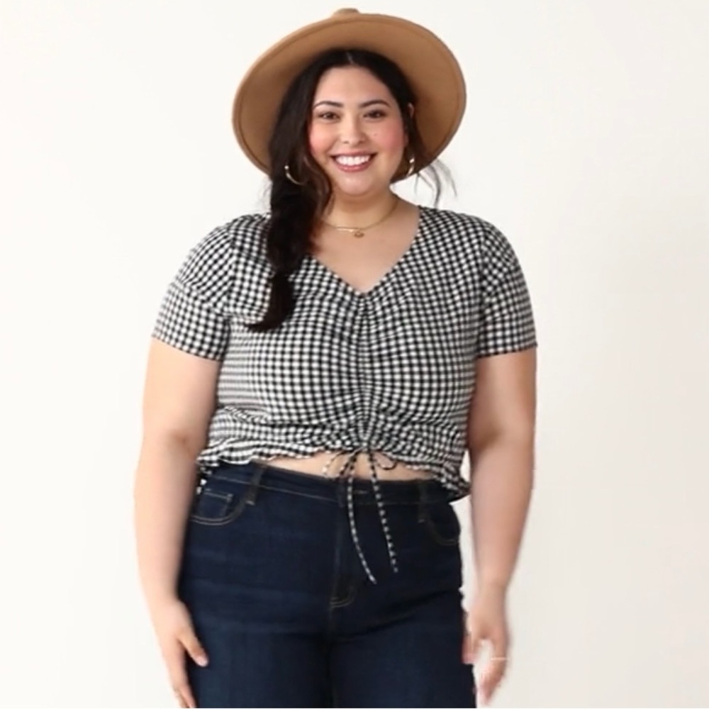 SO Black and White Gingham Plaid Cinched Ruffle Short Sleeve Crop Top NWT